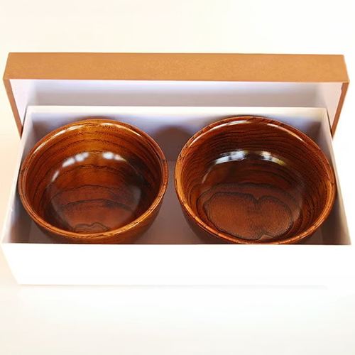 箱入りで贈答向きのギフト（きちんとした贈り物）