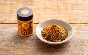 【(株)山清】香川本鷹鬼びっくり七味唐辛子(缶入)12g