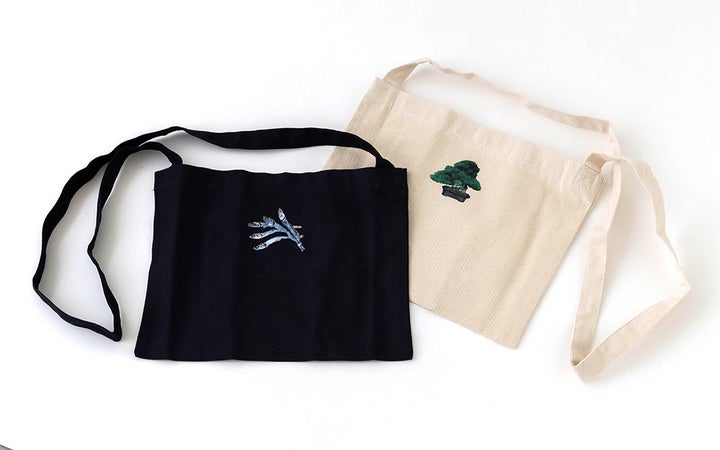 【かがわ物産館栗林庵】栗林庵オリジナル サコッシュ