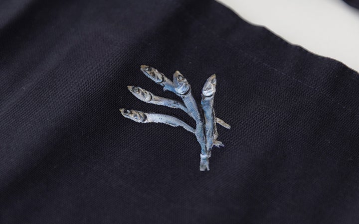 【かがわ物産館栗林庵】栗林庵オリジナル サコッシュ